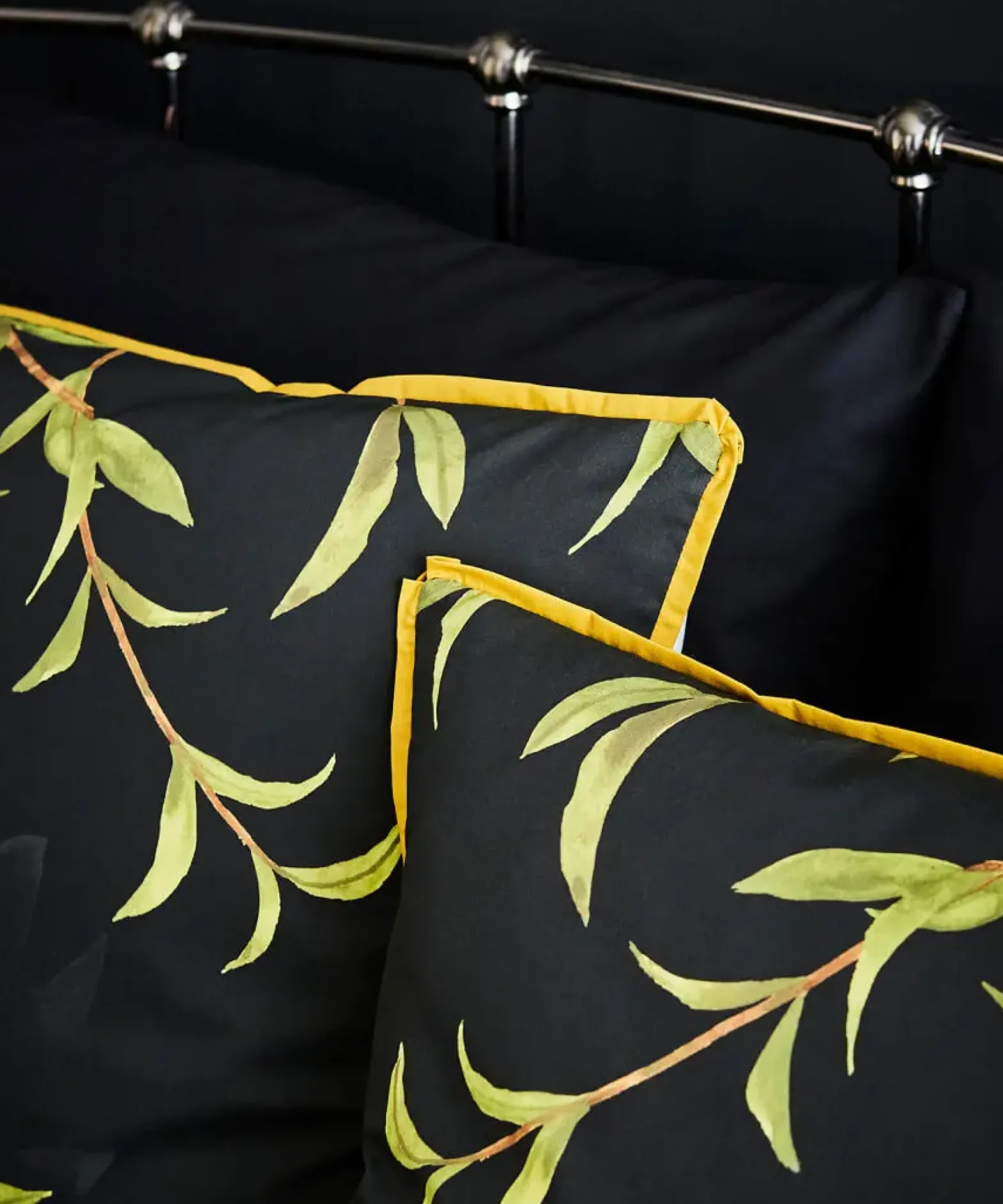 Candescent Cranes Reversible Bed Set