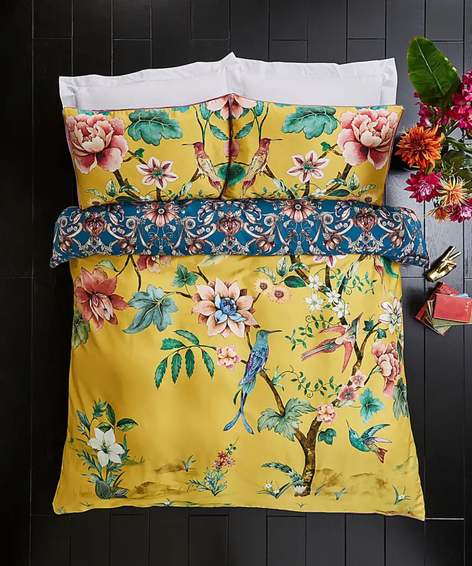 Contemporary Chinoiserie Reversible Bed Set