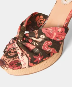 Ipanema Platform Shoes