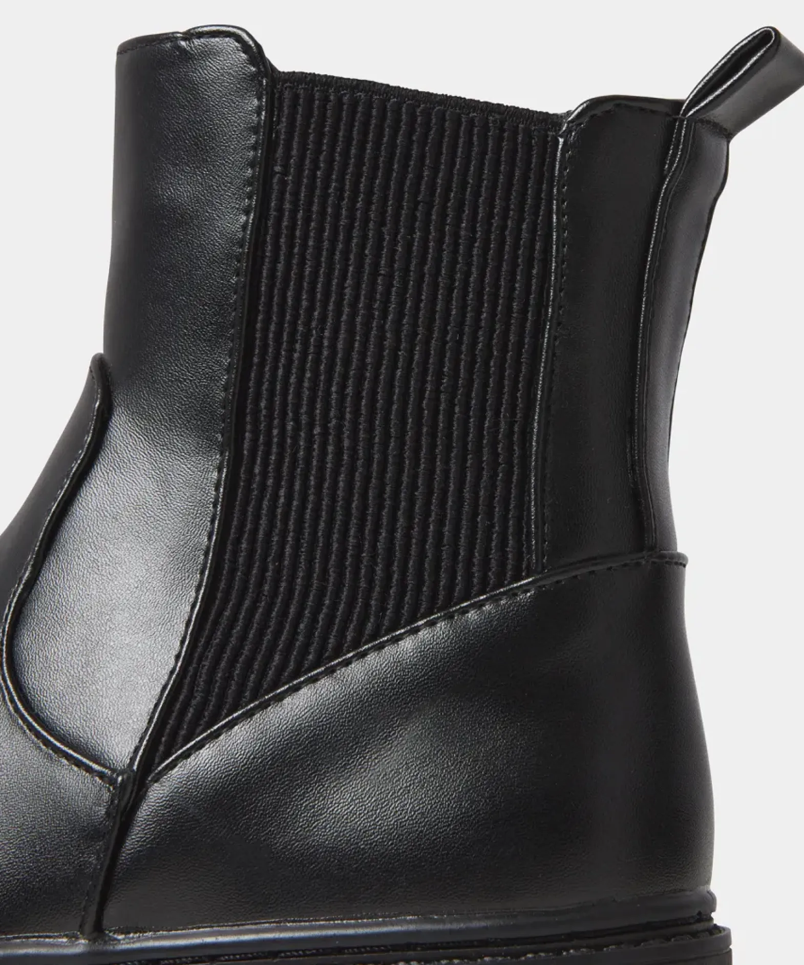 Make No Mistake Chelsea Boots