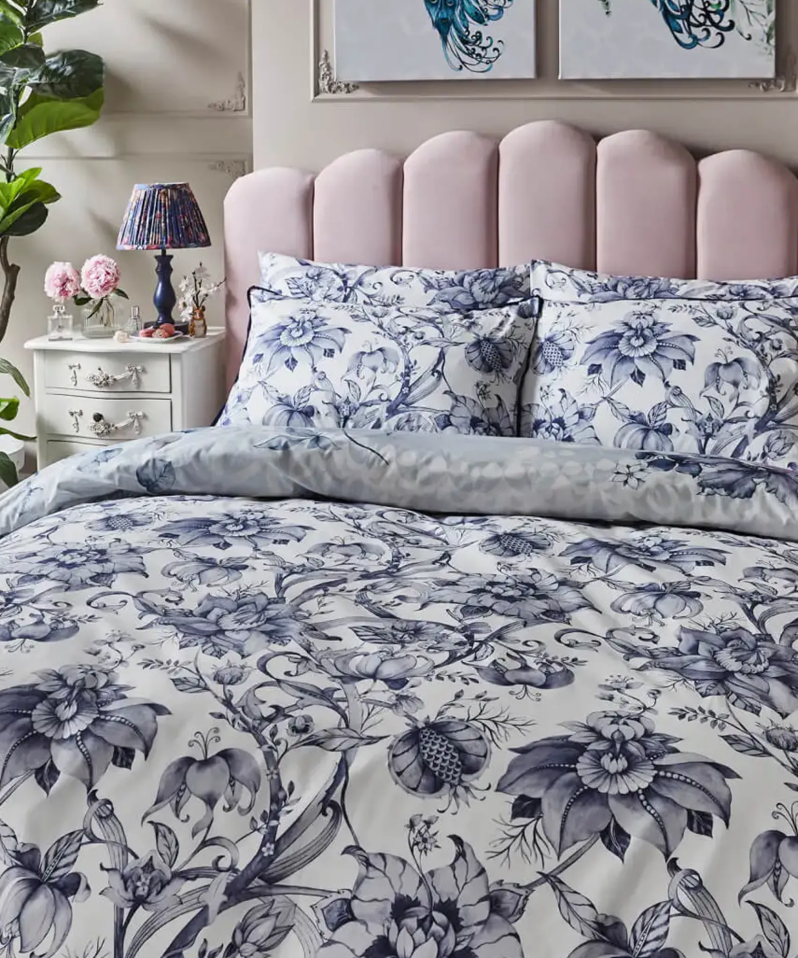 Poised Peacocks Reversible Bed Set